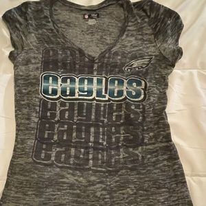 Women’s Philadelphia Eagles tshirt